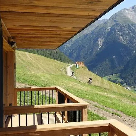 4br Amazing Next To The Ski Slops Chalet- If You Want To Book, Please Contact On Wh-ats-app - 0034-635-518-057 !!!! Villa Sölden
