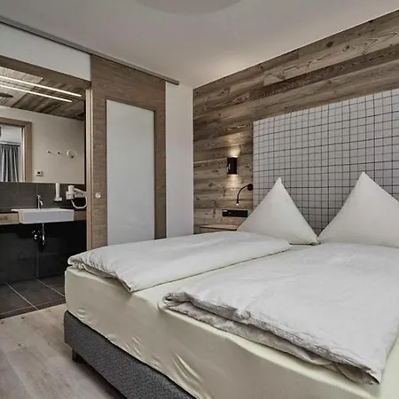4br Amazing Next To The Ski Slops Chalet- If You Want To Book, Please Contact On Wh-ats-app - 0034-635-518-057 !!!! Villa Sölden