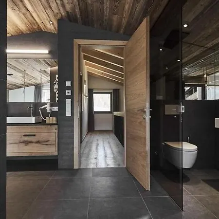 Villa 4br Amazing Next To The Ski Slops Chalet- If You Want To Book, Please Contact On Wh-ats-app - 0034-635-518-057 !!!!